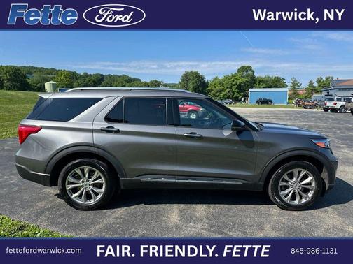 Carbonized Gray Metallic 2023 Ford Explorer Limited