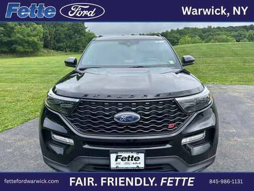 Black Metallic 2023 Ford Explorer ST
