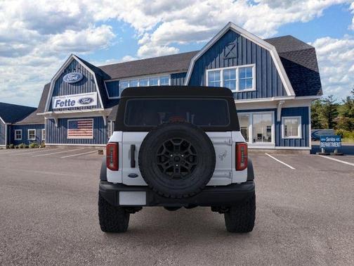 Oxford White 2026 Ford Bronco Badlands
