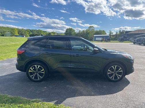 Stone Blue Metallic 2022 Ford Escape SE