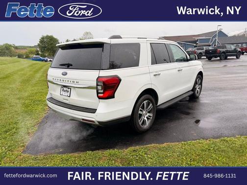 Oxford White 2024 Ford Expedition Limited