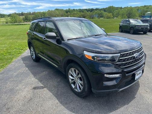 Agate Black Metallic 2023 Ford Explorer XLT