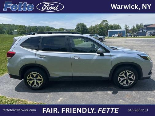 Ice Silver Metallic 2023 Subaru Forester Premium