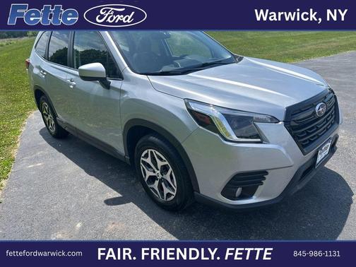 Ice Silver Metallic 2023 Subaru Forester Premium