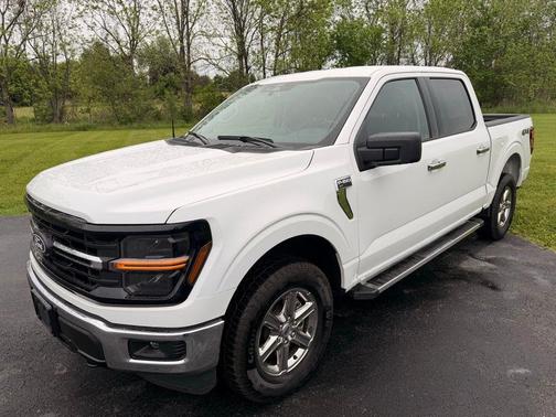 Oxford White 2025 Ford F-150 XLT