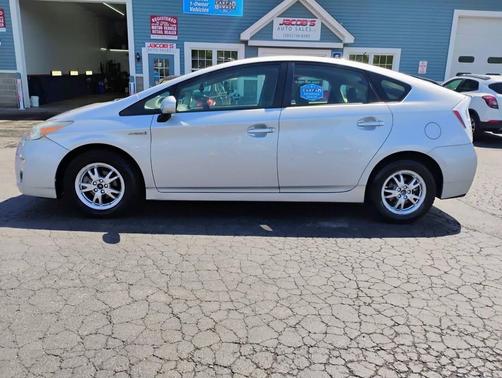 Classic Silver Metallic 2010 Toyota Prius II