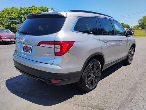 Modern Steel Metallic 2022 Honda Pilot AWD Special Edition