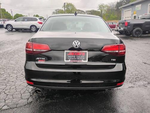 Black Uni 2016 Volkswagen Jetta 1.4T S w/Technology