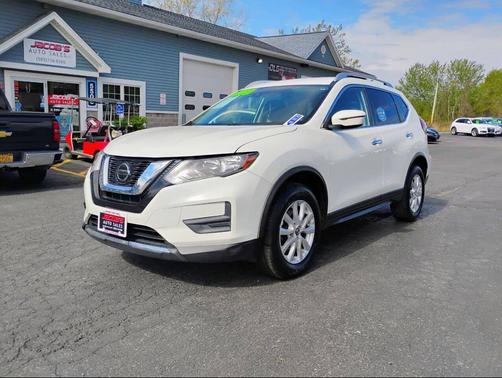 White 2020 Nissan Rogue SV