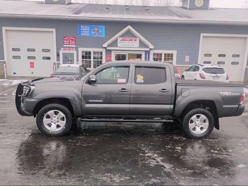 2014 Toyota Tacoma Base