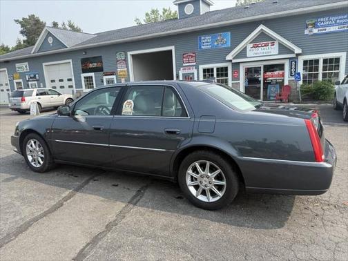 2011 Cadillac DTS Luxury Collection