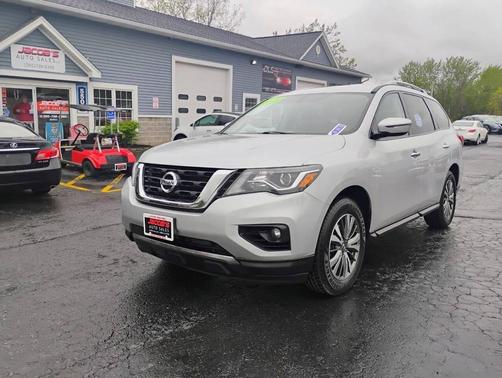 Brilliant Silver 2018 Nissan Pathfinder SV