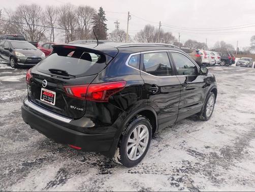 2017 Nissan Rogue Sport SV