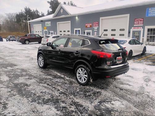 2017 Nissan Rogue Sport SV
