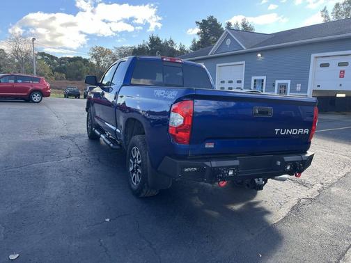2015 Toyota Tundra SR5