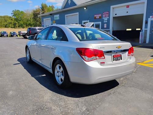 Silver Ice Metallic 2016 Chevrolet Cruze Limited 1LT