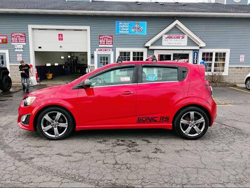 Victory Red 2013 Chevrolet Sonic RS