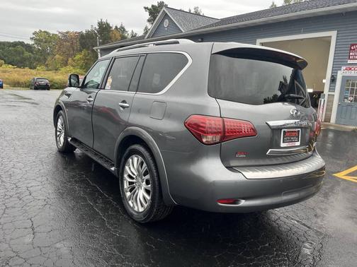 2016 INFINITI QX80 Base