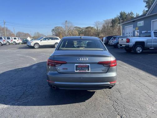 2017 Audi A4 2.0T Premium