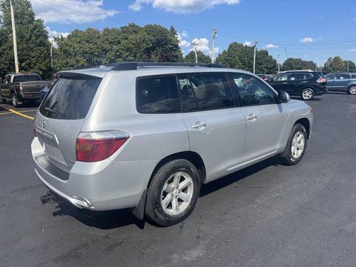 2010 Toyota Highlander SE