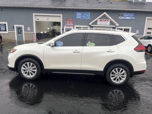 2017 Nissan Rogue SV