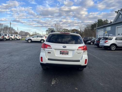 2011 Subaru Outback 3.6 R Limited