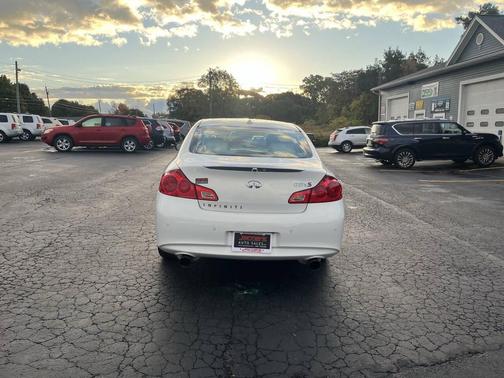 2012 INFINITI G37x Base