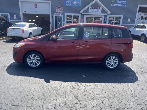 2014 Mazda Mazda5 Sport