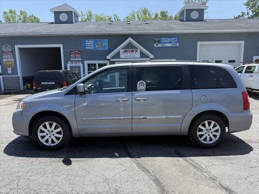 2015 Chrysler Town & Country Touring