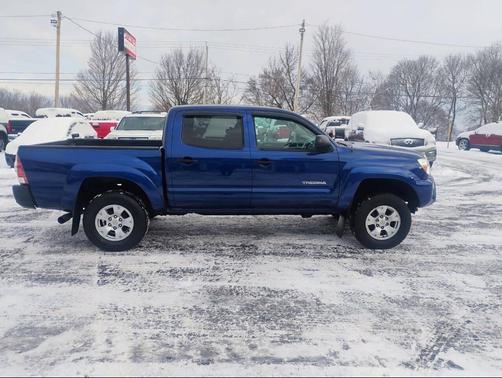 2015 Toyota Tacoma Base