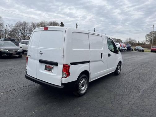 2021 Nissan NV200 S