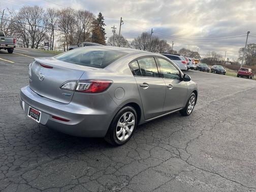 2013 Mazda Mazda3 i Sport