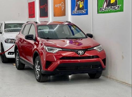 Barcelona Red Metallic 2016 Toyota RAV4 LE