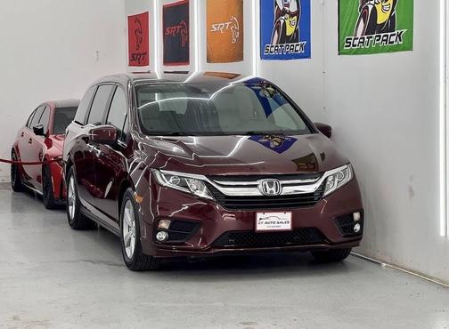 Deep Scarlet Pearl 2019 Honda Odyssey EX