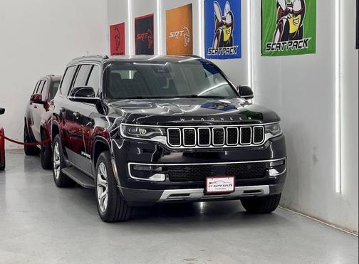 Diamond Black Crystal Pearlcoat 2022 Jeep Wagoneer Series II 4x4