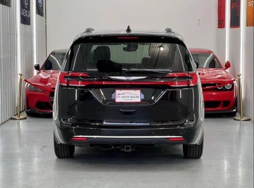 2021 Chrysler Pacifica Touring L