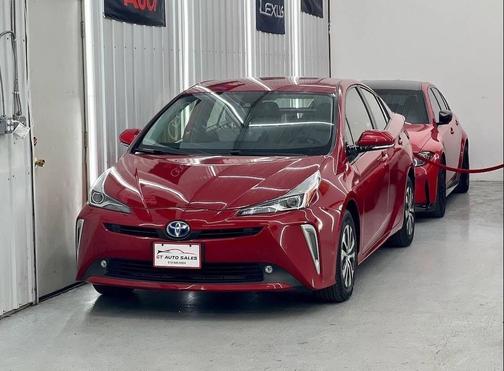 2019 Toyota Prius LE