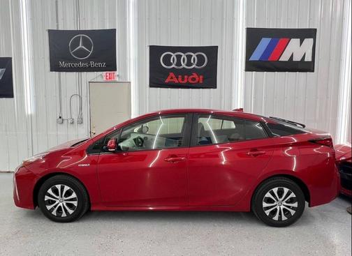 2019 Toyota Prius LE