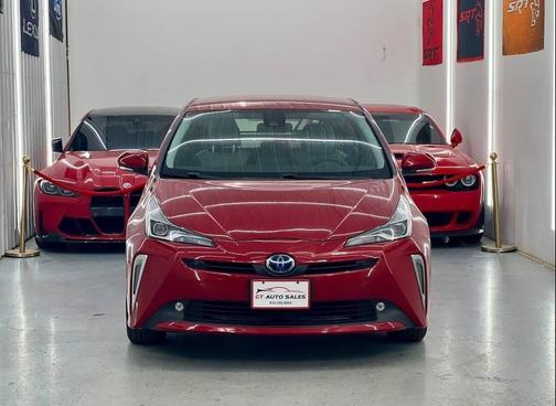 2019 Toyota Prius LE