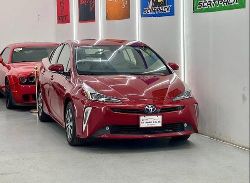 2019 Toyota Prius LE