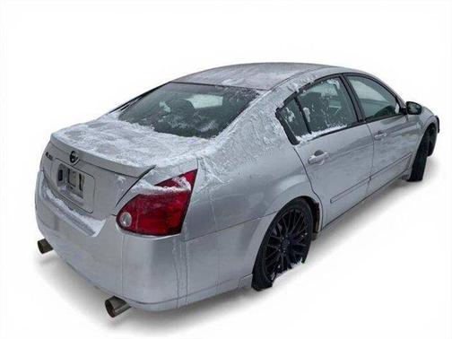 2005 Nissan Maxima SE