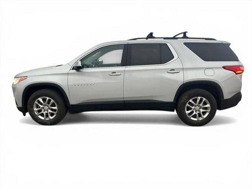 Silver Ice Metallic 2019 Chevrolet Traverse LT Cloth