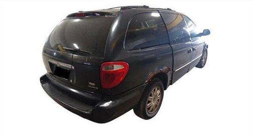 Brilliant Black Crystal Pearlcoat 2004 Chrysler Town & Country Touring