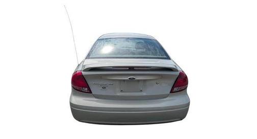 Seafoam Green 2005 Ford Taurus SE