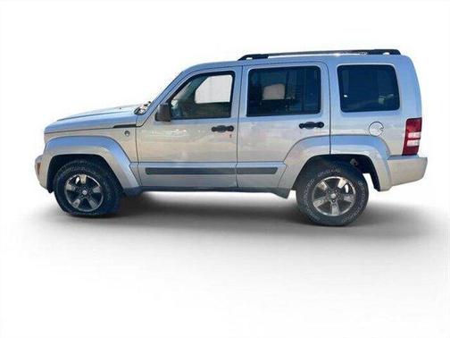 Bright Silver Clearcoat Metallic 2008 Jeep Liberty Sport
