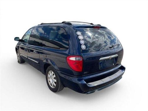Midnight Blue Pearlcoat 2005 Chrysler Town & Country Touring