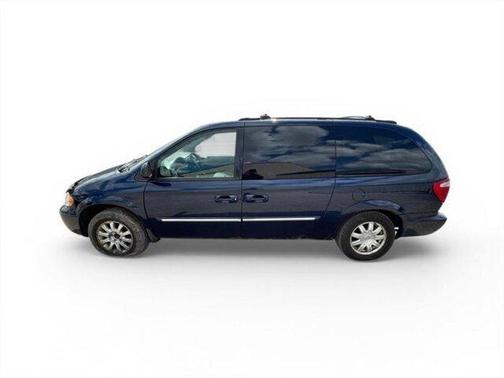Midnight Blue Pearlcoat 2005 Chrysler Town & Country Touring
