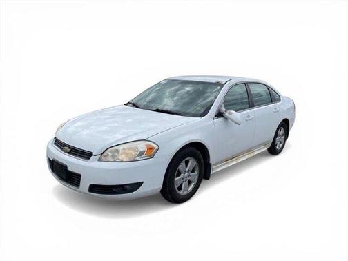 Summit White 2010 Chevrolet Impala LT