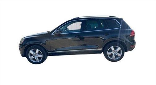 Black 2013 Volkswagen Touareg VR6 Lux