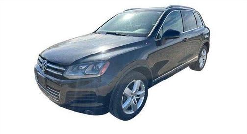 Black Uni 2013 Volkswagen Touareg VR6 Lux